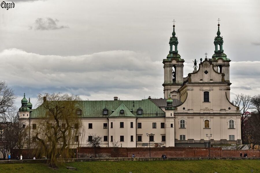 From Krakow: Częstochowa "Black Madonna" Day Tour - Getting from Krakow to Częstochowa, with a real rhythm to the day