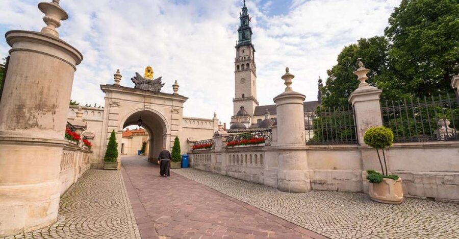 From Kraków: Częstochowa & Łagiewniki Pilgrim Sites Tour - Częstochowa Monastery and the Black Madonna painting
