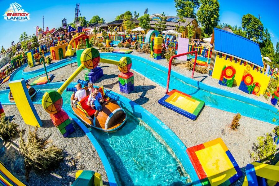 From Krakow: Energylandia Amusement Park Ticket & Transport - Food and drinks: budget ahead and pick what suits your pace