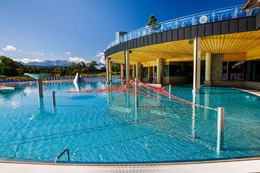 From Krakow: Full-Day Chocholowska Thermal Bath Tour - Getting there: the 2-hour drive that sets the tone