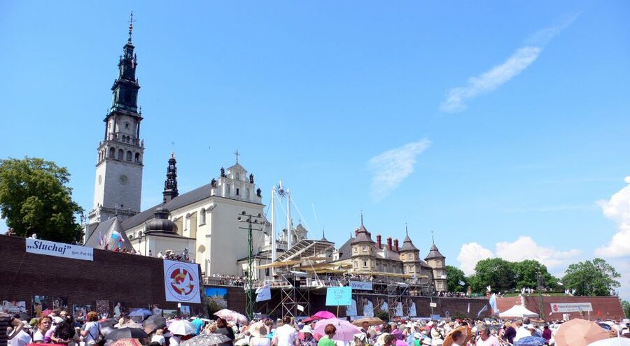 From Krakow: Full-Day Wadowice & Czestochowa Tour - Museum of John Paul II: 90 Minutes With a Real Narrative