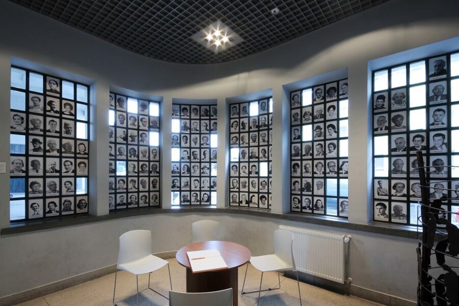 From Krakow: Half-Day Salt Mine and Schindler's Factory Tour - Oskar Schindler’s Factory: WWII Krakow through one story