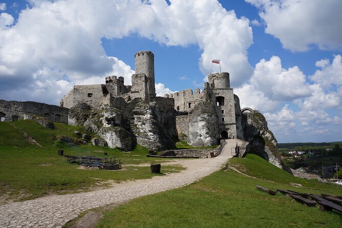 From Kraków: Ojców National Park and Pieskowa Skała Castle - A tight half-day, built for highlights not deep exploration