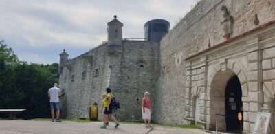 Ojców National Park & Ogrodzieniec Castle Tour