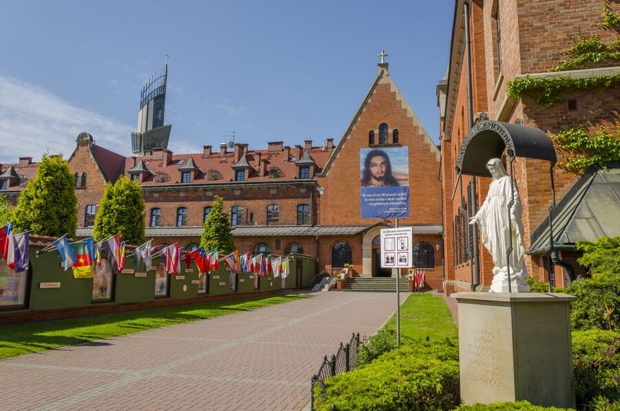From Krakow: Wadowice & Sanctuary of Divine Mercy Tour - Why this Krakow to Wadowice and Lagiewniki trip works