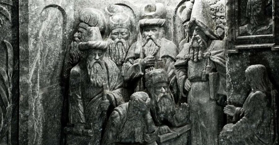 From Krakow: Wieliczka Salt Mine Half-Day Guided Tour - Key things you will notice right away