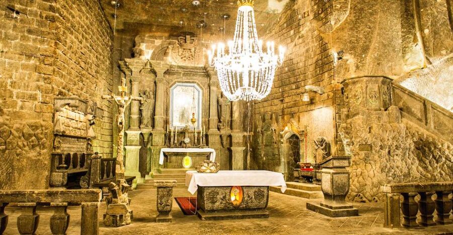 From Krakow: Wieliczka Salt Mine Tour with Guide - Why Wieliczka’s 700 Years of Mining Still Feels Fresh