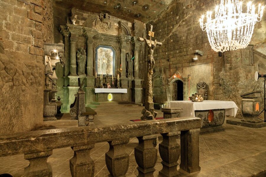 From Krakow: Wieliczka Salt Mine Tour with Guide - The 4-Hour Rhythm From Krakow, With About 2.5 Hours Underground