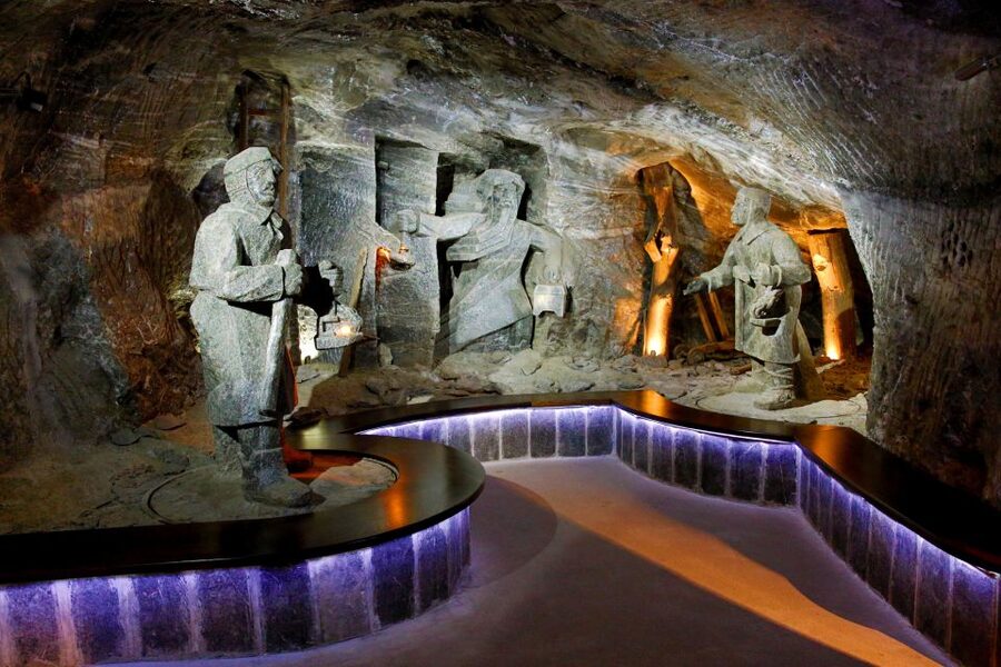 From Krakow: Wieliczka Salt Mine Tour with Guide - Going Down to 135 Meters: The 380-Step Daniłowicz Shaft Descent