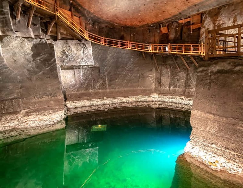 From Krakow: Wieliczka Salt Mine Tour With Private Car - The 700-step descent: what it feels like and how to handle it