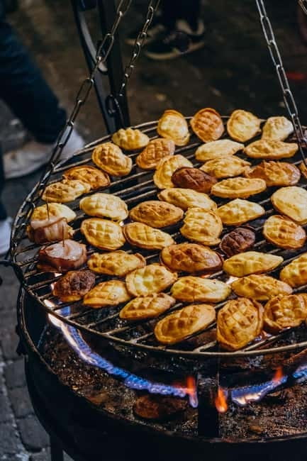 From Krakow: Zakopane and Thermal Pools Day Trip - The traditional mountain hut stop, plus regional tastings