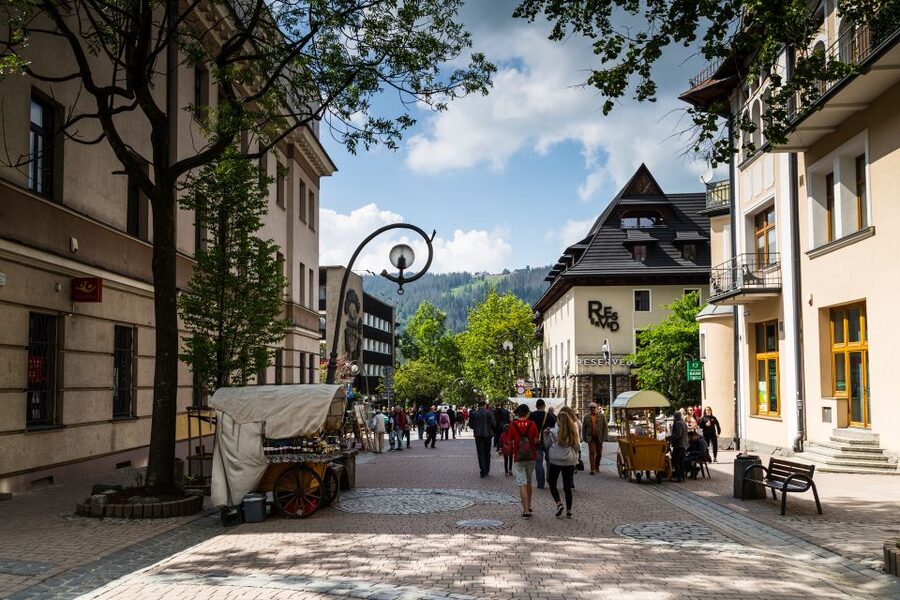 From Krakow: Zakopane Tour with Gubalowka Funicular & Museum - Gubałówka funicular: panoramas without the big climb