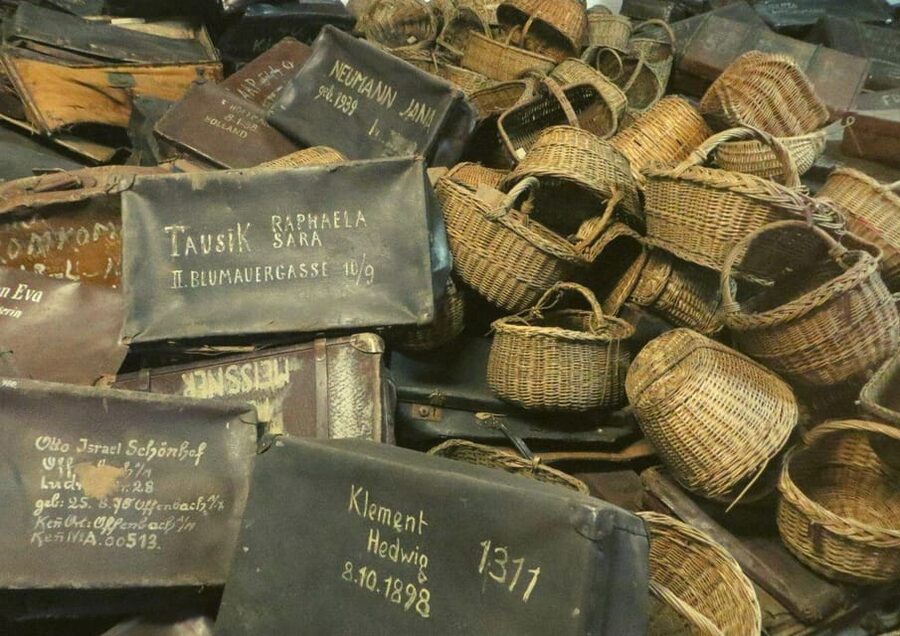 From Warsaw: Auschwitz Day Tour by Private Car with Lunch - Skip-the-line entry and the “one-day” reality check