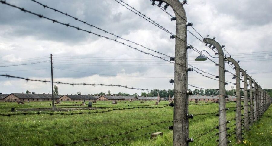 From Warsaw: Guided Tour to Auschwitz-Birkenau and Krakow - The all-day timing: long travel, but it’s structured