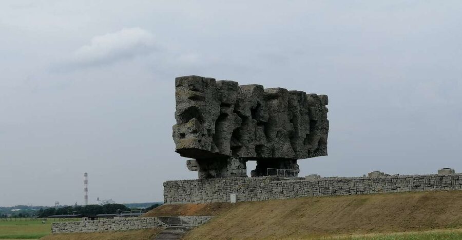 From Warsaw: Lublin and Majdanek State Museum Day Tour - A 10-Hour Warsaw to Lublin Day Trip That Moves Fast, in a Good Way