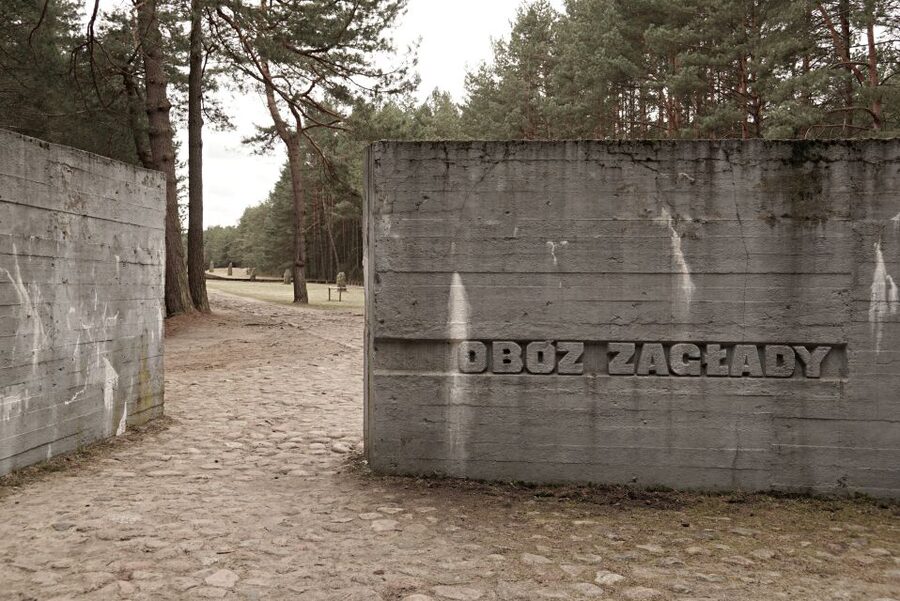 From Warsaw: Treblinka Camp 6-Hour Private Tour - Memorial stones and your own reflection time