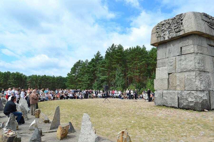 From Warsaw: Treblinka Extermination Camp Private Tour - Paying Respect: Why This Tour Feels More Than Educational