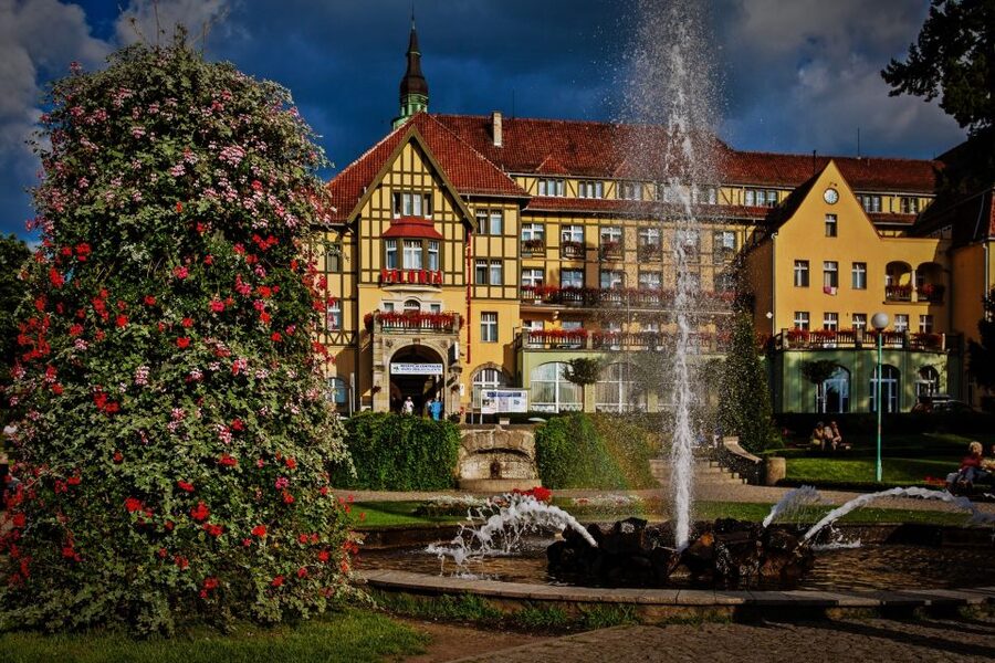 From Wroclaw: Full-Day Stolowe Mountains Trekking Tour - Price and what $81 buys you on this full-day plan