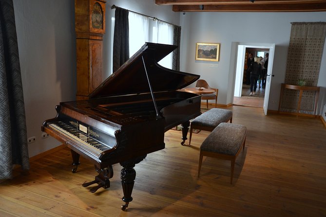 Fryderyk Chopin's Birthplace Half Day Private Tour from Warsaw - Pickup From Warsaw: Getting Out Without the Headache