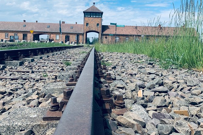 Full day tour to Auschwitz-Birkenau and Salt Mine with a local guide from Krakow - Pace, emotions, and how to make the day feel doable