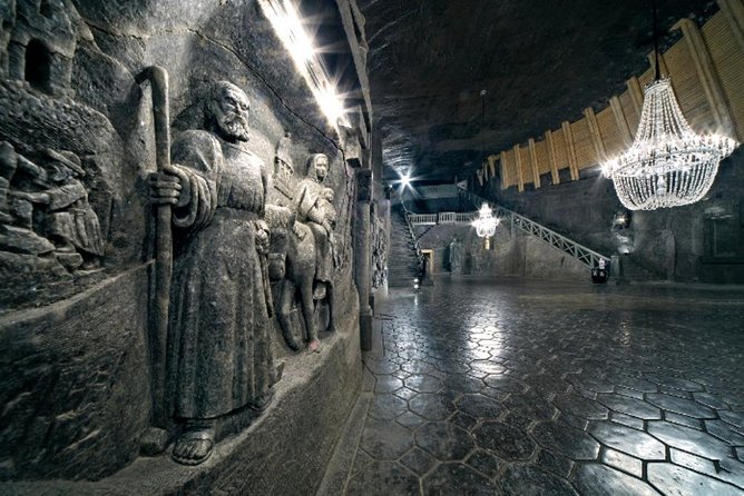 Full day tour to Auschwitz-Birkenau and Salt Mine with a local guide from Krakow - Hotel pickup from Krakow: the morning window that shapes your whole day