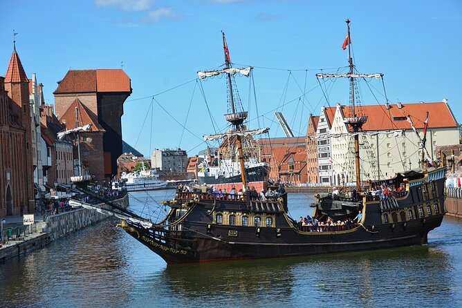 Gdansk and Malbork Castle Small Group Tour from Warsaw with Lunch - Sopot Coast Walk: Wooden Pier, Crooked House, and the Lighthouse