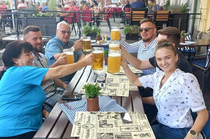 Gdańsk: City Sightseeing Tour by Buggy/Golf Cart LIVE GUIDED 1H - Pickup in Central Gdańsk, Meet at Neptune’s Fountain, and Actually Get There