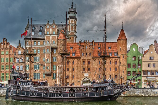 Gdansk Food and Sightseeing Tour with Bart - The Great Armoury and Uphagen’s House: Quick Hits, Big Visual Payoff