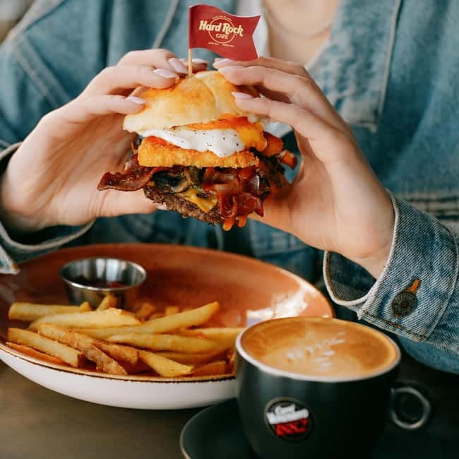 Gdansk: Hard Rock Cafe Breakfast - Why This Breakfast Feels Like a Gdańsk Experience, Not Just a Meal