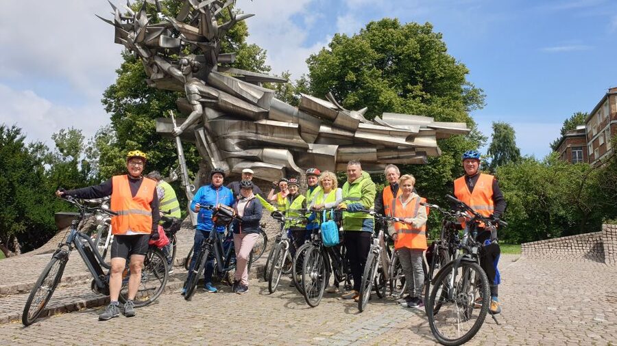 Gdańsk: Highlights Bike Tour - Ołowianka, Łąkowa, and riding the Motława River toward your last stops