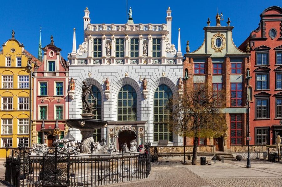 Gdansk: Jewish Heritage Guided Private Walking Tour - Who should book this tour in Gdansk