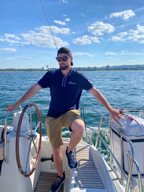 Gdańsk: Motlawa and Port yacht cruise with Welcome Drink - Price and value: why $26 can feel like a bargain