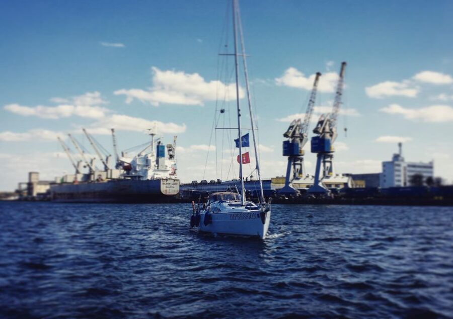 Gdańsk: Motlawa and Port yacht cruise with Welcome Drink - Prosecco or mulled wine, plus two decks for comfort in real weather