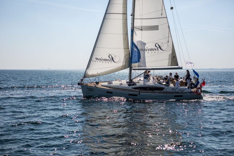 Gdańsk: Motlawa and Port yacht cruise with Welcome Drink - Comfort and practical tips that actually help