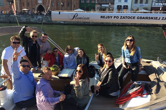 Gdańsk: Motlawa and Port yacht cruise with Welcome Drink - Meeting at Oria Magic House, then out toward the Motława
