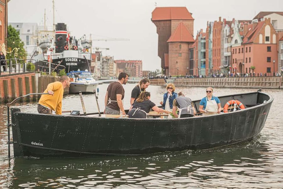 Gdańsk: Motława River Cruise with Pierogi Tasting - Waterfront Views You Can Only Get From the Water