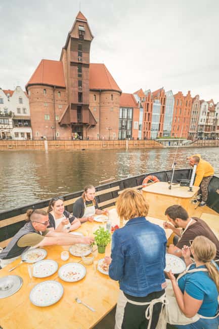 Gdańsk: Motława River Cruise with Pierogi Tasting - Meeting Point Reality Check, Where Most People Trip Up