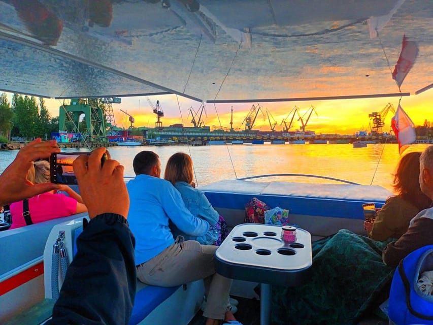 Gdańsk: Motława River Eco Cruise at Sunset with Prosecco - Price and value: is $26 worth it in Gdańsk?