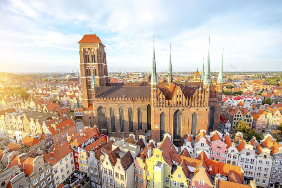 Gdańsk: Old Town Private Walking Tour with Legends and Facts - How the Guide Makes It Feel Personal (Not Rote)