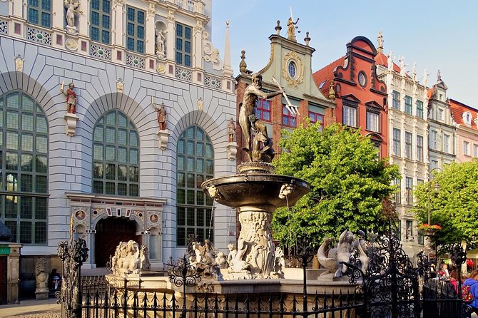 Gdańsk Old Town Private Walking Tour with Legends and Facts - Why a private Old Town walk beats a self-guided stroll