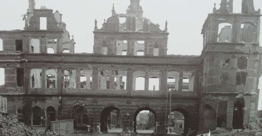 Gdansk Private WWII Tour with Museum of the Second World War - Key things you’ll notice right away