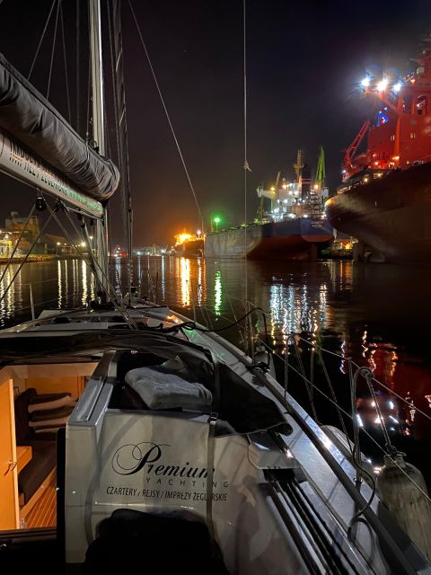 Gdansk: Scenic Evening Yacht Cruise with Welcome Drink - What the Yacht Experience Feels Like: Blankets, Toilets, Two Decks