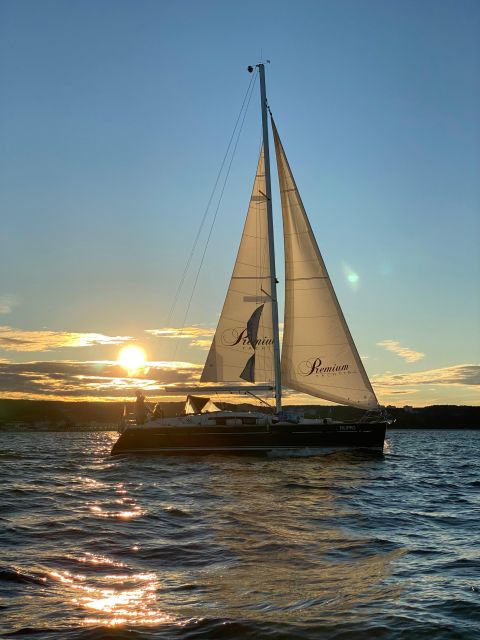Gdańsk: Scenic Sunset Cruise with Welcome Drink - Who Should Book This Sunset Yacht Cruise?