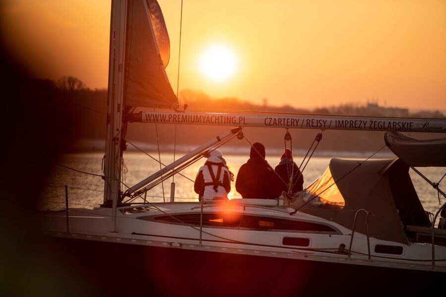 Gdańsk: Scenic Sunset Cruise with Welcome Drink - Where You Start: Oria Magic House Quay on Stara Stocznia