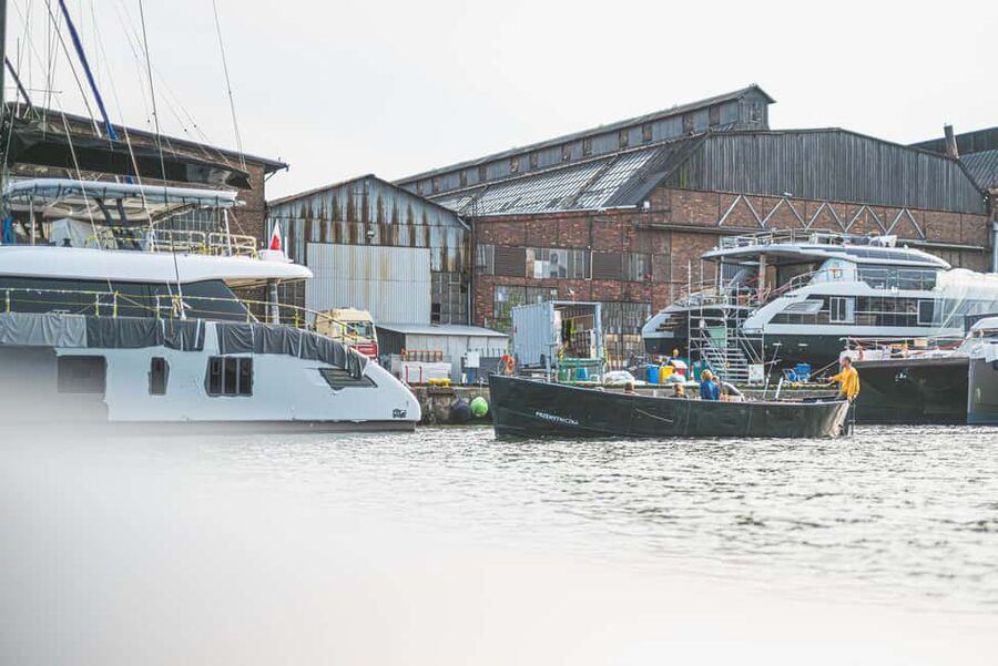 Gdańsk: Shipyard and Port Cruise with Pierogi Tasting - Finding your way at Imperial Dock and Yard Cafe