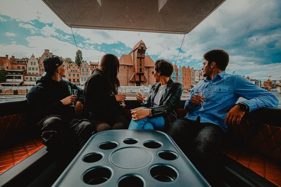 Gdańsk: Sightseeing EcoCruise around the Old Town of Gdansk - From Powroźnicza 15 to Green Bridge: the route that frames the Old Town