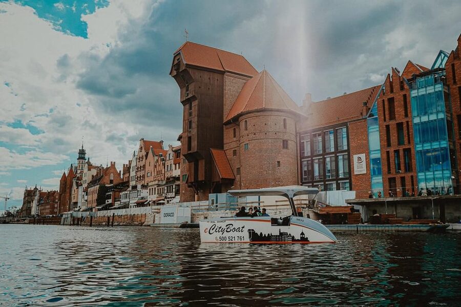 Gdańsk: Sightseeing EcoCruise around the Old Town of Gdansk - Audio guide, skipper talk, and how to get more out of the stories