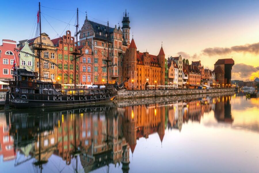 Gdansk: Small Group Walking Tour - Practical tips for an easy, low-stress evening