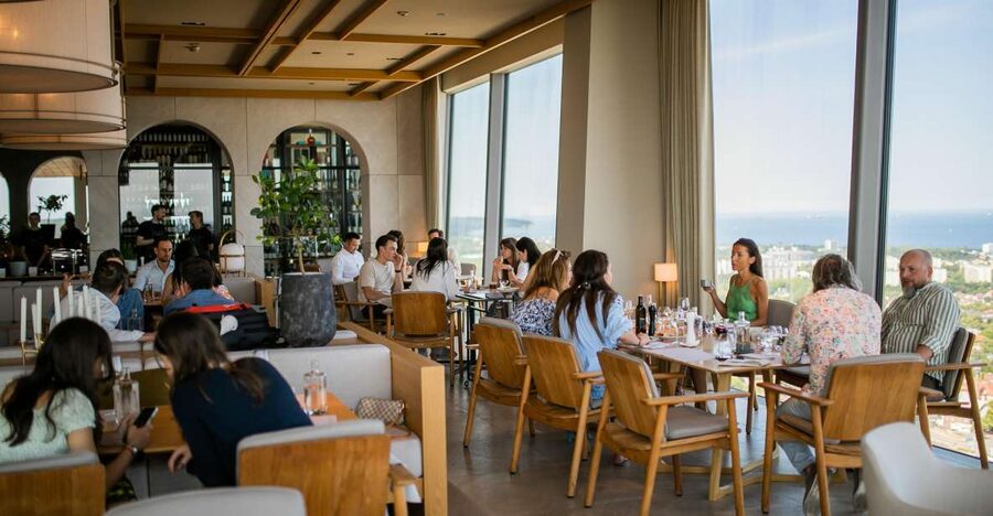Gdańsk: Spanish Cuisine and City Views From the Top Floor - Views from 140 meters: making the most of TriCity and the bay