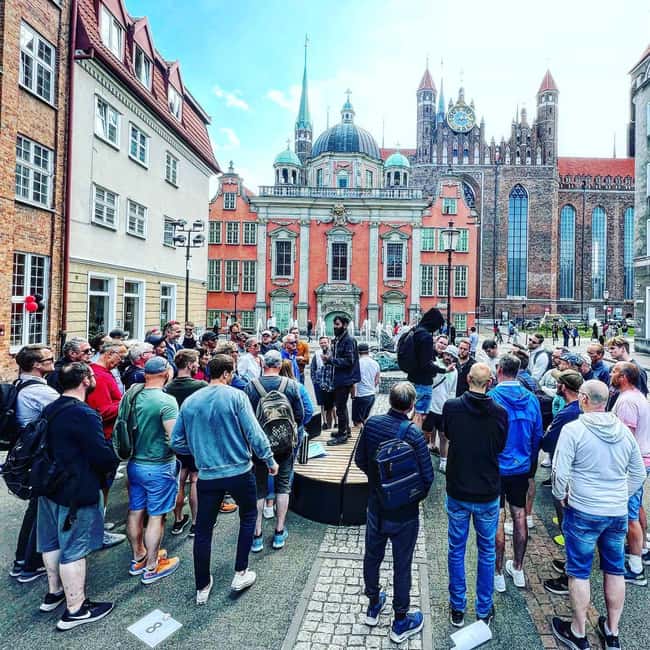 Gdansk: Spy-Themed Walk & Game with Host - Meeting at the Four Lions Fountain, then getting your briefing